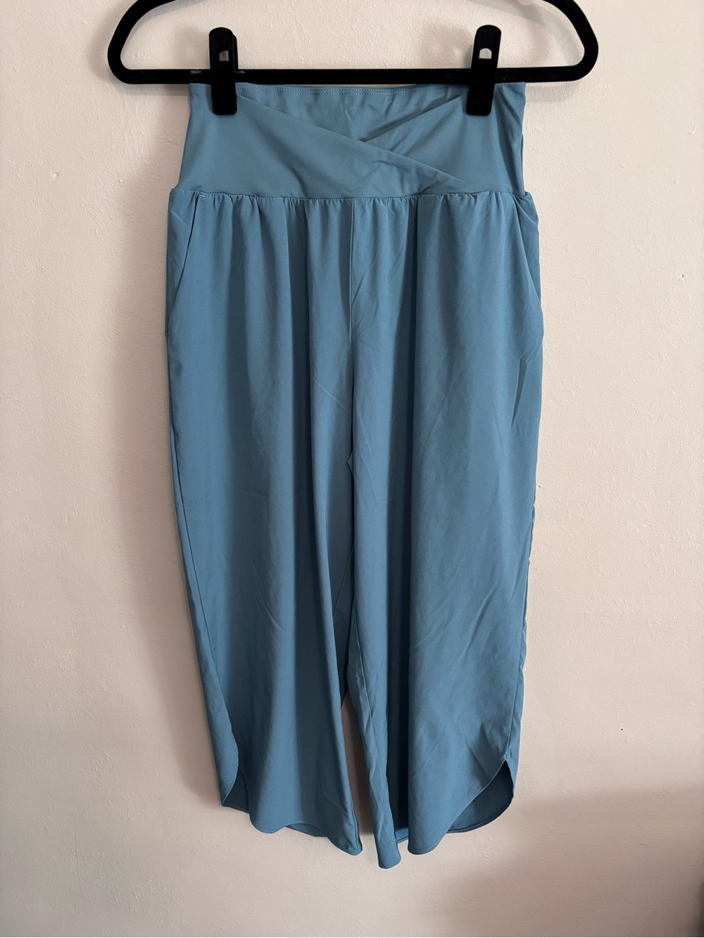 HALARA Teal Blue Cropped Pants